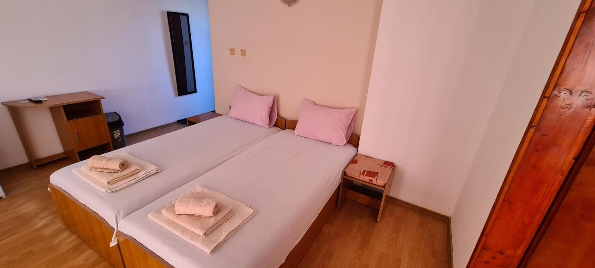 Sineva Guest House Ravda ภายนอก รูปภาพ